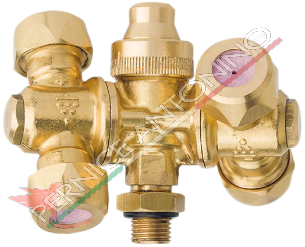 Adjustable quadruple nozzle holder with anti-drip