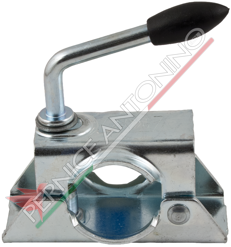 Adjustable clamp for clamping